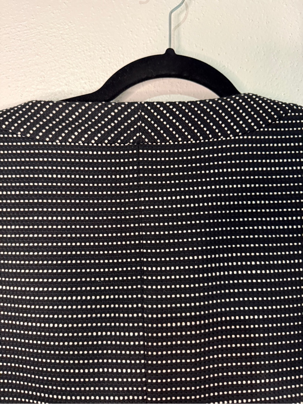 Talbots Black and White Dot-Pattern Cropped Blazer. Sz 14. - Picture 5 of 8